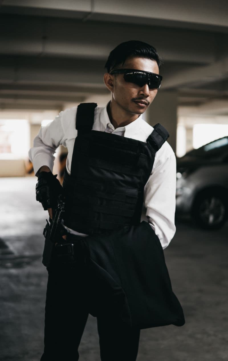 Armed Guard / Gunman